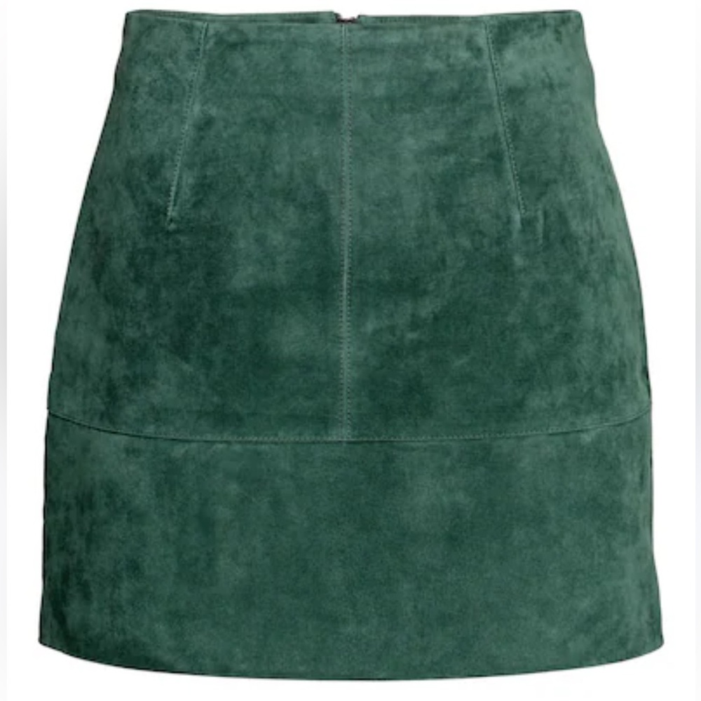 H&M Premium - Short suede skirt with visible back zip, seam at hem SZ 10 NWOT